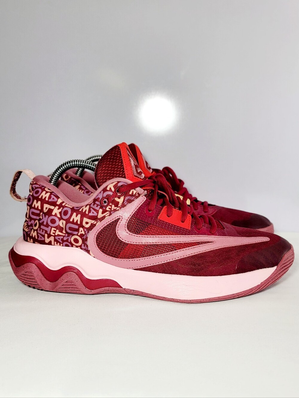 Nike Men's Size 10.5 Giannis Immortality 3 sneaker's.